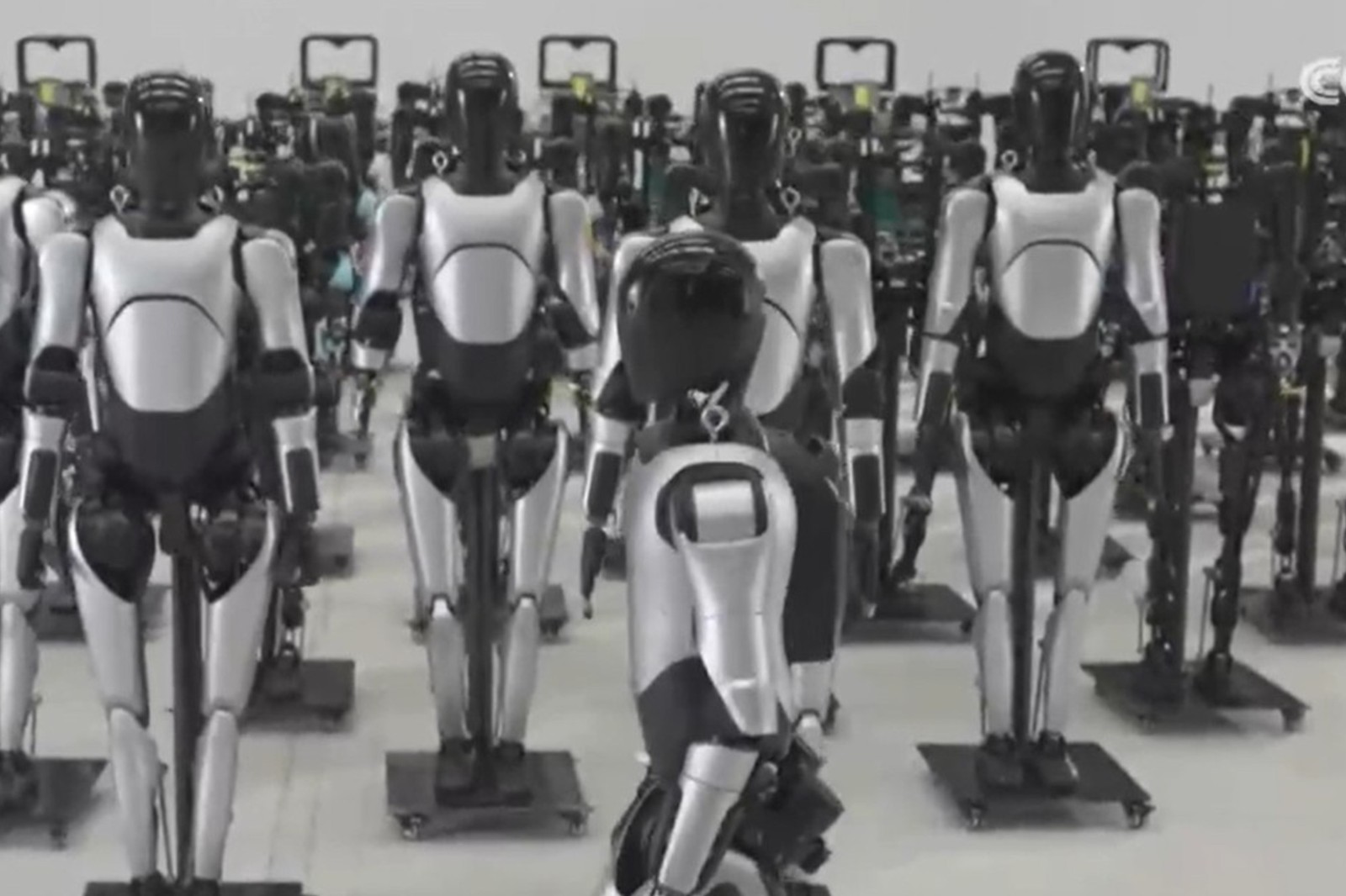 央视报道！揭秘3522vip浦京集团机器人量产超级工厂